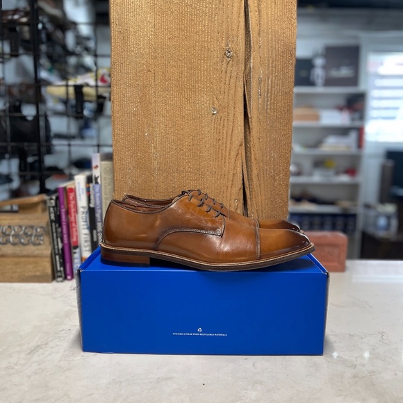 Vince Camuto Lamson Cap toe Dress Shoes. (Size 12) - Picture 1 of 1